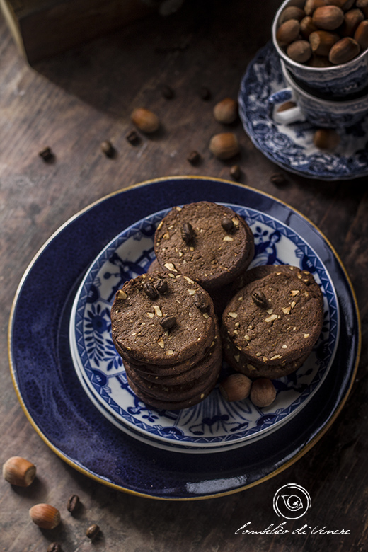 biscotti-al-cioccolato-fondente-caffe-e-nocciole1