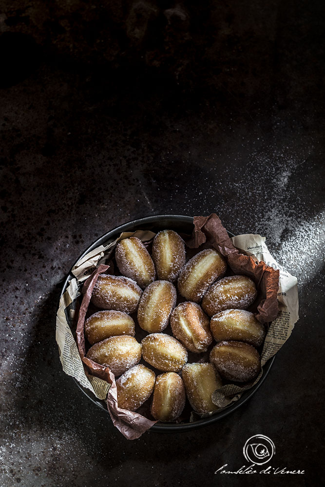 bomboloni alla crema